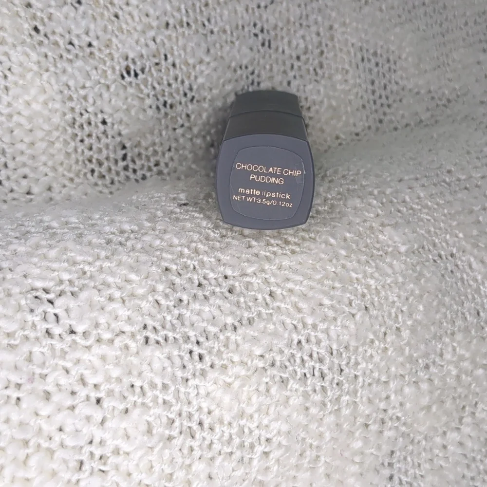 KAB Cosmetics Cream Lipstick in Chocolate Chip Pudding, 3.5g/0.12oz - Picture 7 of 9